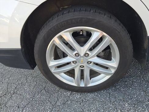 Used 2019 Chevrolet Equinox Premier FWD image 15