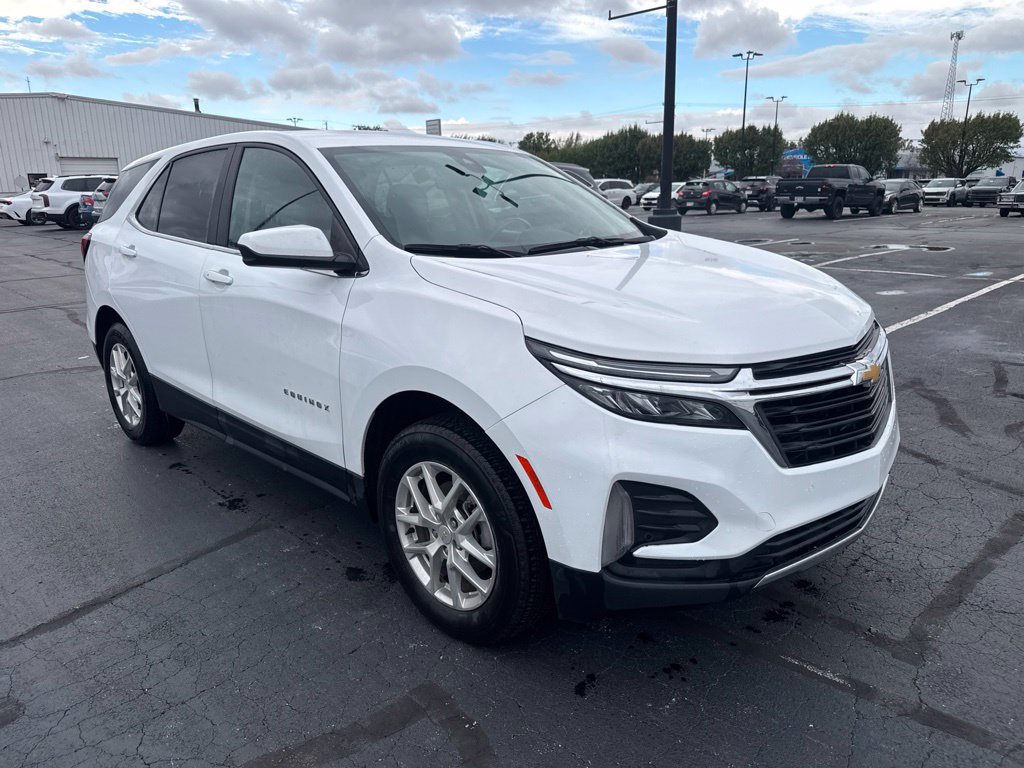 Used 2024 Chevrolet Equinox LT AWD/4WD image 2