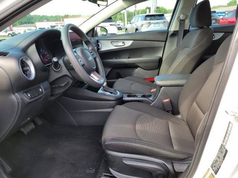 Used 2024 Kia Forte LXS FWD image 8