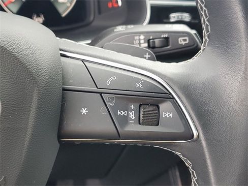 Used 2023 Audi Q8 Premium Plus image 19