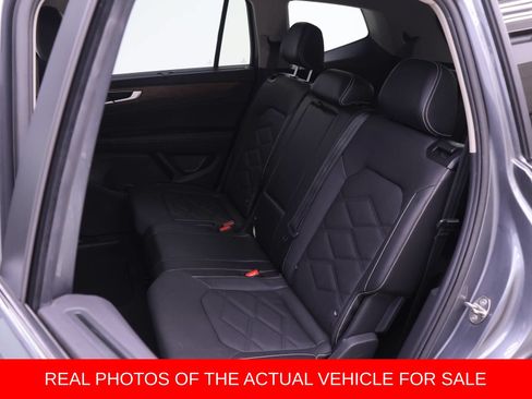 Used 2024 Volkswagen Atlas SE AWD/4WD image 10