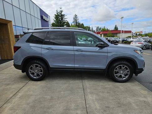 Used 2024 Honda Passport TrailSport image 4