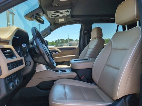 Used 2023 Chevrolet Tahoe Premier AWD/4WD image 13