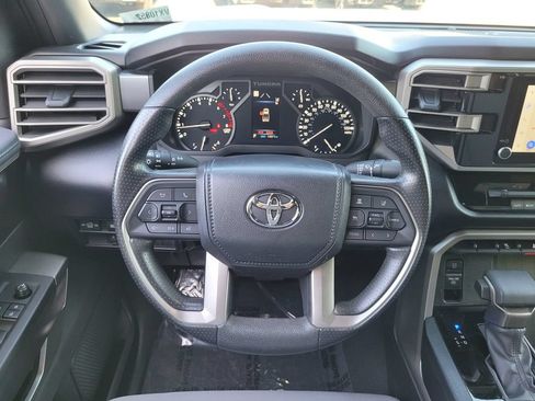 Used 2025 Toyota Tundra SR5 AWD/4WD image 17