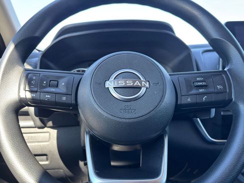 Used 2024 Nissan Rogue S AWD/4WD image 27