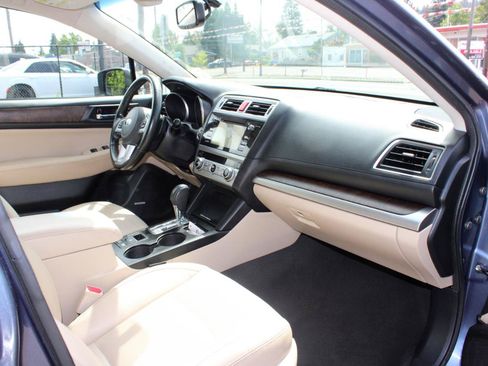 Used 2016 Subaru Outback 2.5i Limited AWD/4WD image 16