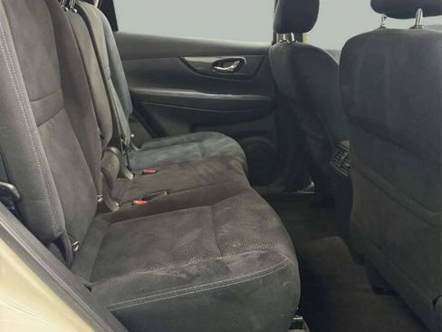 Used 2016 Nissan Rogue S FWD image 8