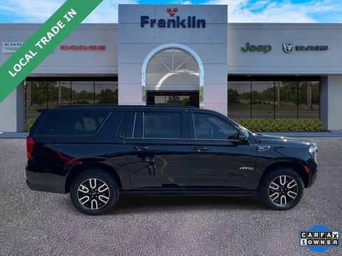Used 2023 GMC Yukon XL AT4 w/ Technology Package AWD/4WD image 2