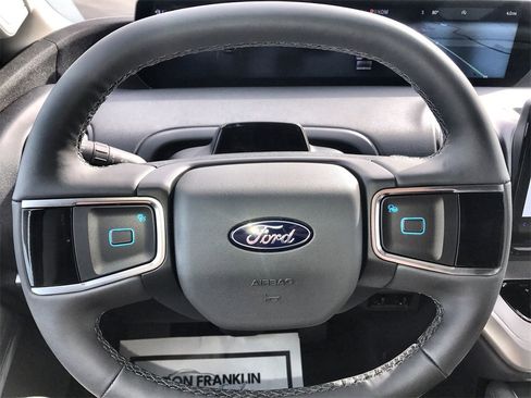 New 2025 Ford Expedition Active image 14