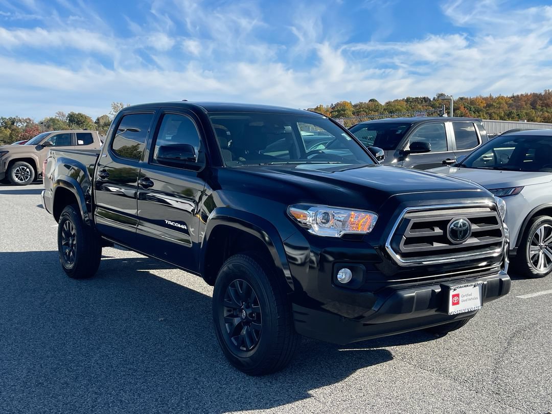 Certified 2023 Toyota Tacoma SR5 AWD/4WD image 2
