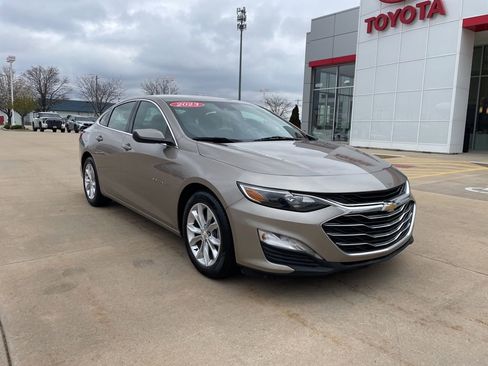 Used 2023 Chevrolet Malibu LT FWD image 1