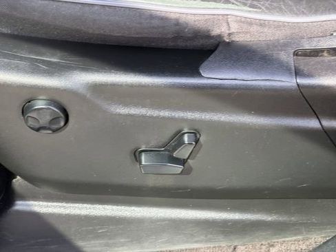 Used 2019 Jeep Grand Cherokee Overland image 21