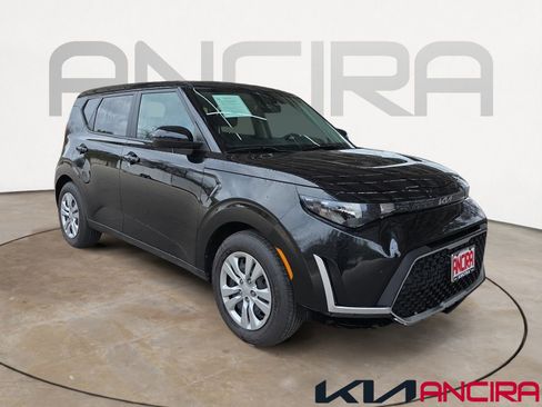Used 2023 Kia Soul LX FWD image 1