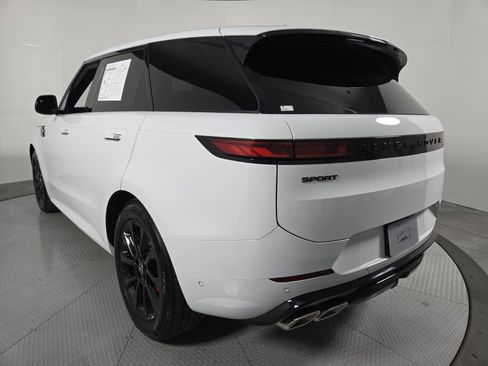 Used 2025 Land Rover Range Rover Sport Dynamic SE image 7