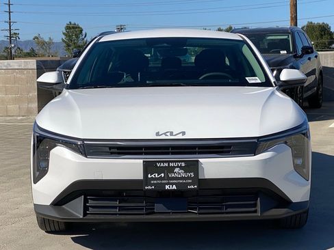 New 2026 Kia K4 LXS image 9