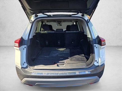 Used 2023 Nissan Rogue SV image 8