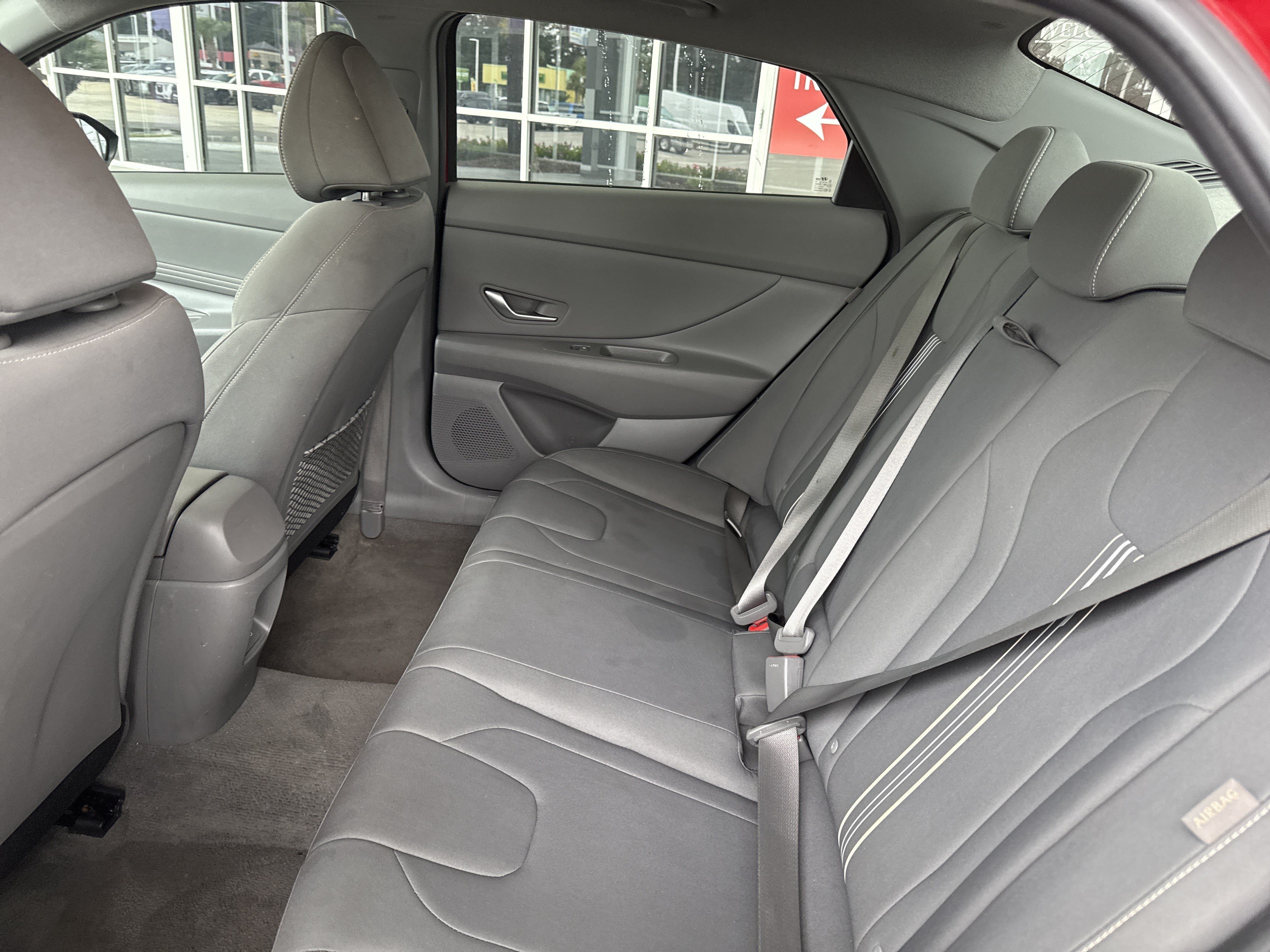Used 2025 Hyundai Elantra SEL FWD image 30