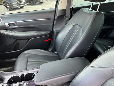 Used 2022 Hyundai Sonata Limited FWD image 9