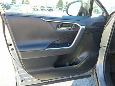 Certified 2020 Toyota RAV4 Limited image 14