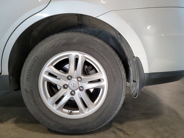 Used 2012 Hyundai Santa Fe GLS FWD image 13