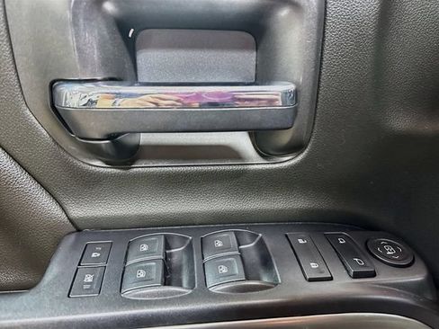 Used 2019 Chevrolet Silverado 1500 LT AWD/4WD image 16