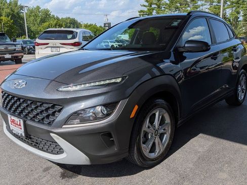 Used 2022 Hyundai Kona SEL w/ Convenience Package AWD/4WD image 3
