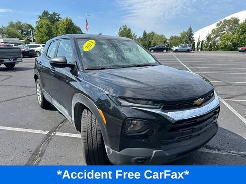 Used 2023 Chevrolet TrailBlazer LS FWD image 2