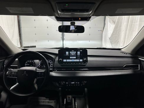 Used 2022 Mitsubishi Outlander SE AWD/4WD image 36