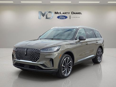 New 2026 Lincoln Aviator Reserve image 2