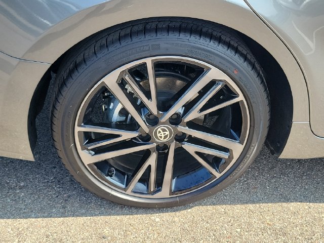 Used 2026 Toyota Camry XSE FWD image 30