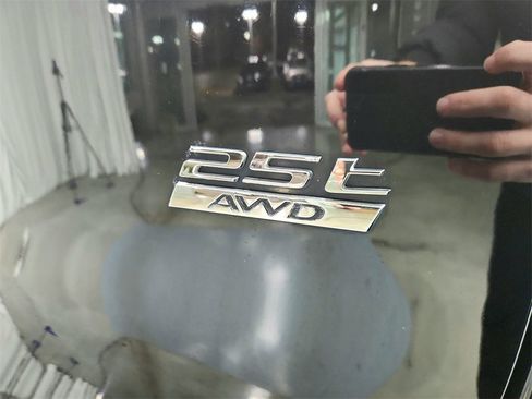 Used 2018 Jaguar F-PACE Prestige image 32