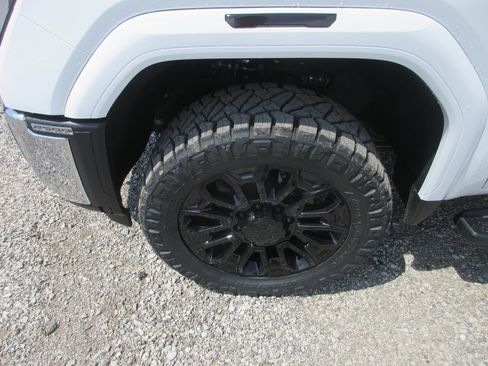 New 2026 GMC Sierra 2500 SLT w/ SLT Premium Package AWD/4WD image 13