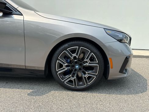 Certified 2024 BMW i5 M60 w/ Premium Package image 9
