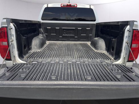 Used 2018 Chevrolet Colorado LT RWD image 30