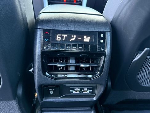 Used 2023 Jeep Grand Cherokee L Overland AWD/4WD image 17