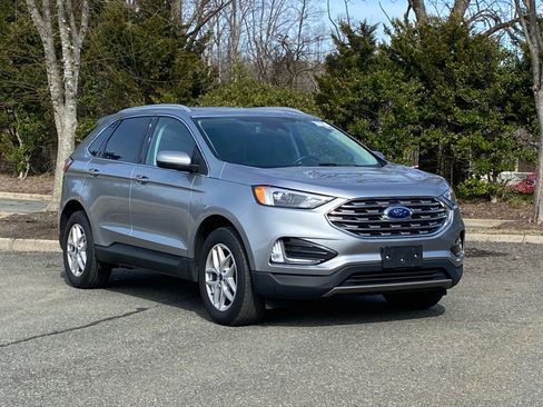 Certified 2022 Ford Edge SEL w/ Convenience Package image 2