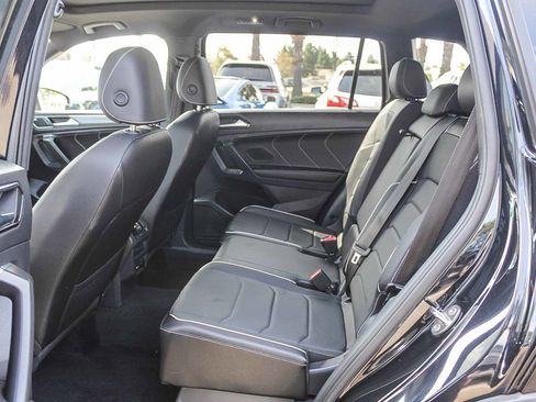 Used 2022 Volkswagen Tiguan SEL R-Line image 18