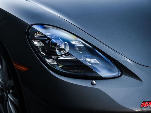 Used 2021 Porsche 718 Boxster image 46