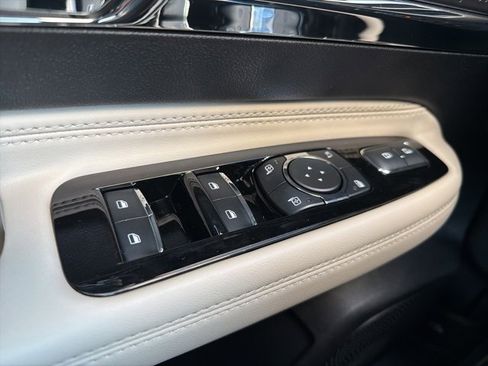 New 2026 Lincoln Corsair Premiere image 18