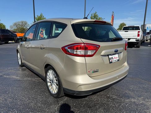 Used 2017 Ford C-MAX Energi SE w/ Equipment Group 401A FWD image 5