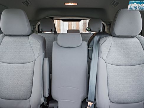 Used 2024 Toyota Sienna LE AWD/4WD image 23