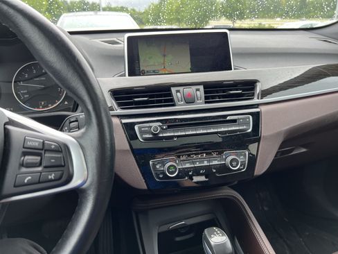 Used 2017 BMW X1 xDrive28i AWD/4WD image 18
