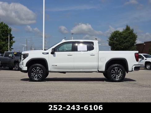 Used 2026 GMC Sierra 1500 AT4 w/ AT4 Premium Package AWD/4WD image 4