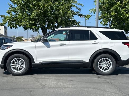New 2026 Ford Explorer Active RWD image 7