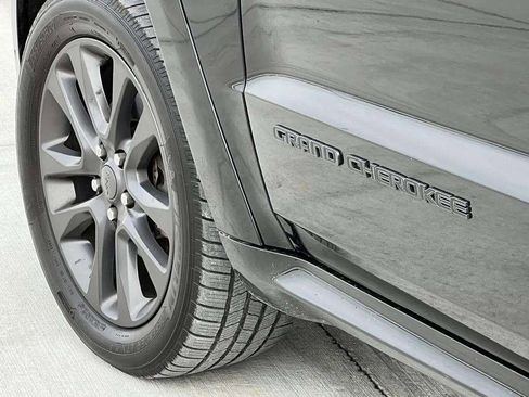 Used 2019 Jeep Grand Cherokee High Altitude AWD/4WD image 13