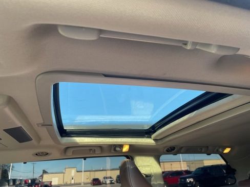 Used 2020 Toyota Sienna XLE image 16