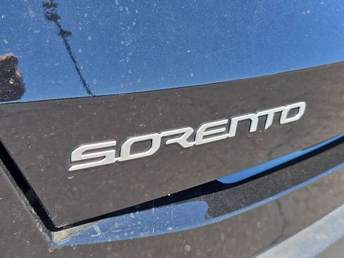 Used 2025 Kia Sorento S w/ Panoramic Sunroof Package FWD image 33