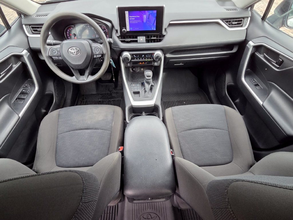 Certified 2024 Toyota RAV4 LE AWD/4WD image 4