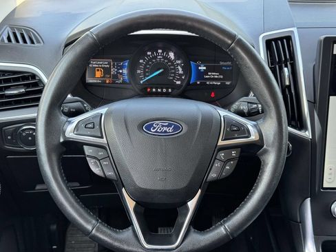 Used 2021 Ford Edge Titanium AWD/4WD image 11