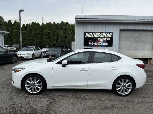 Used 2017 MAZDA MAZDA3 Touring w/ Popular Equipment Package FWD image 8